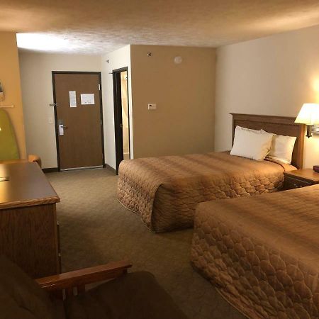 Shenandoah Inn & Suites Exterior photo